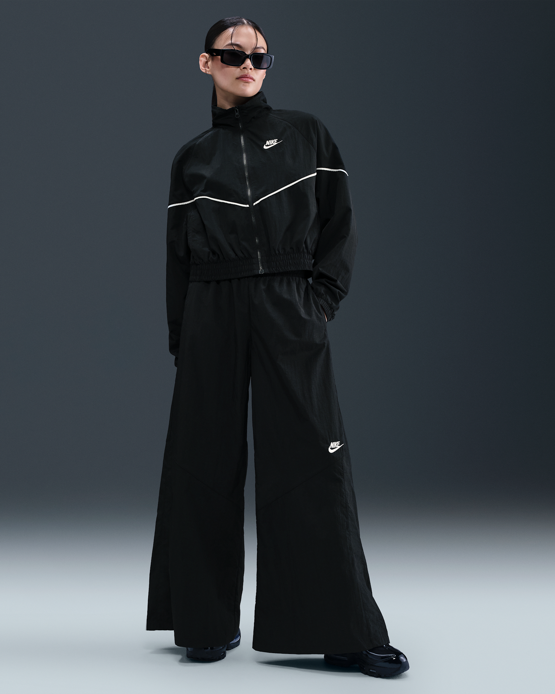 Nike Sportswear Women's Wide-Leg Woven Pants. Nike.com